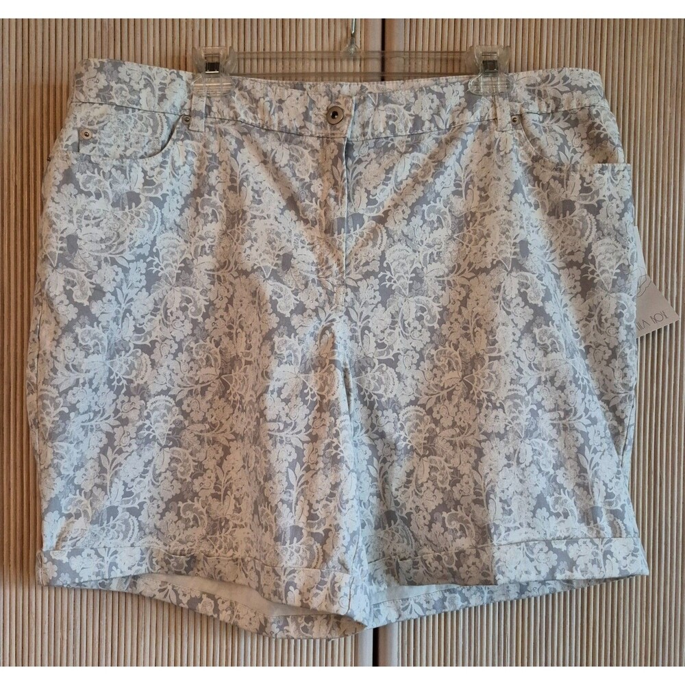 Lila Rose Women's Shorts Size 18W Gray Cream Floral Mid Rise Cotton Flat Front